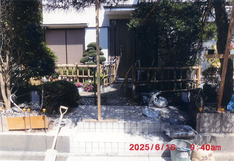 施工中